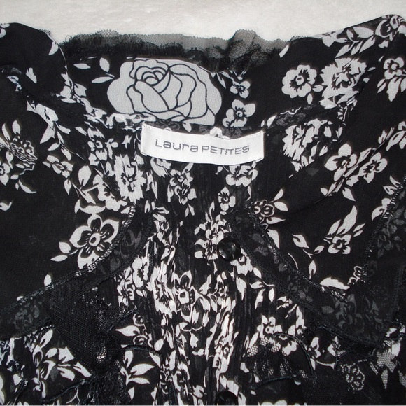 floral wrinkle/pleated fabric collared blouse - Picture 3 of 4